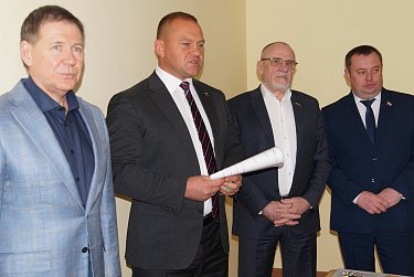 С Новым годом, с новым домом!